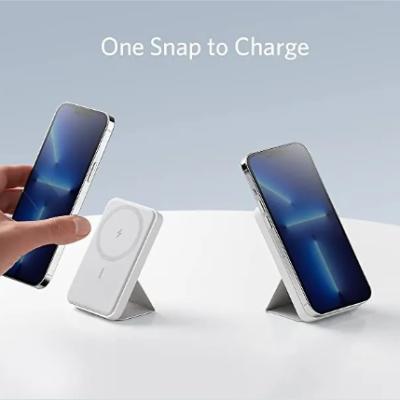Magnetic Wireless Portable Chargers (White)